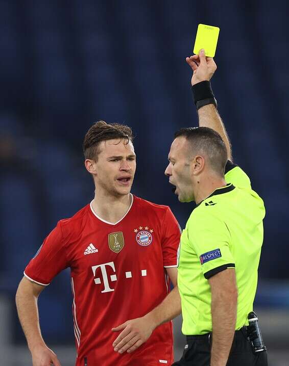 גרינפלד מוציא צהוב לקימיש // צילום: gettyimages