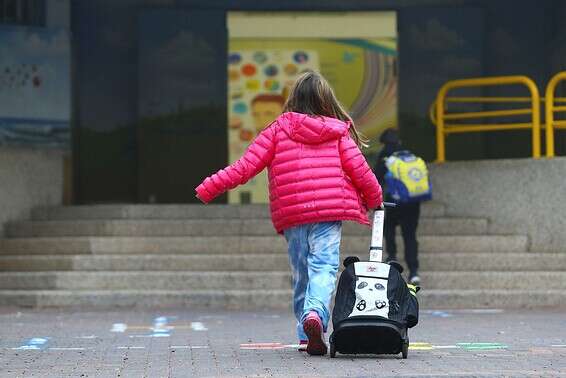 "להיערך לפתיחה מבוקרת של בתי הספר" // צילום: לירון מולדובן
