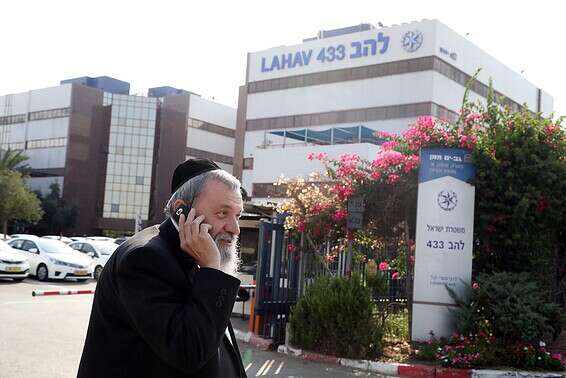 שמעון שר בלהב 433 // צילום: גדעון מרקוביץ'