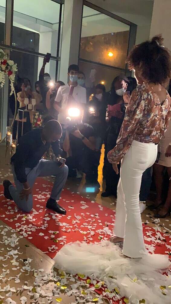 מזל טוב! אש ואליס