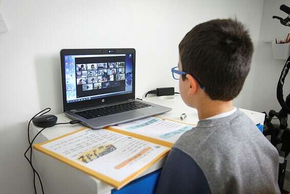 למידה מרחוק בזמן משבר הקורונה // צילום: עמי שומן