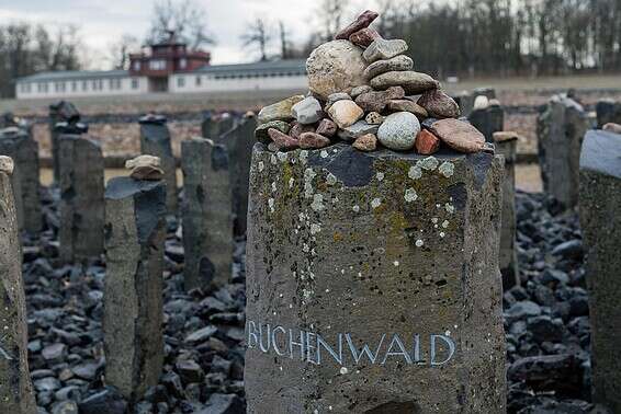 מצבות לזכר הנספים בבוכנוולד // צילום: איי.אף.פי