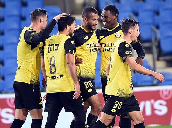 מכבי נתניה חוגגת, הערב // צילום: ברני ארדוב