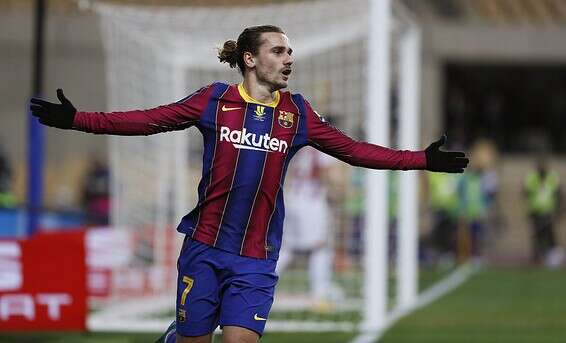 גריזמן חוגג צמד // צילום: EPA