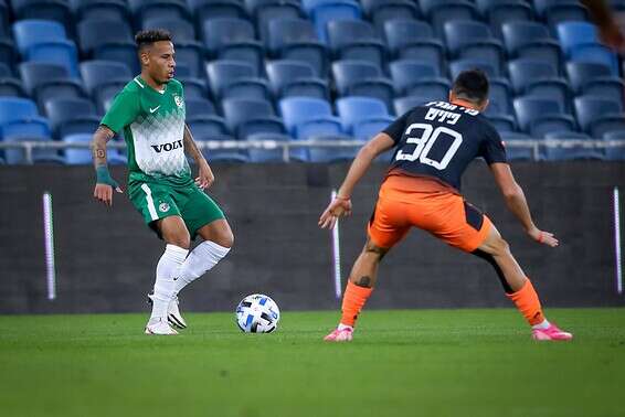 שרי מול פיניש, הערב בסמי עופר // צילום: מאור אלקסלסי