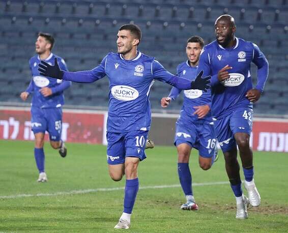 ליאל עבדה חוגג את השער היקר שלו // צילום: דני מרון