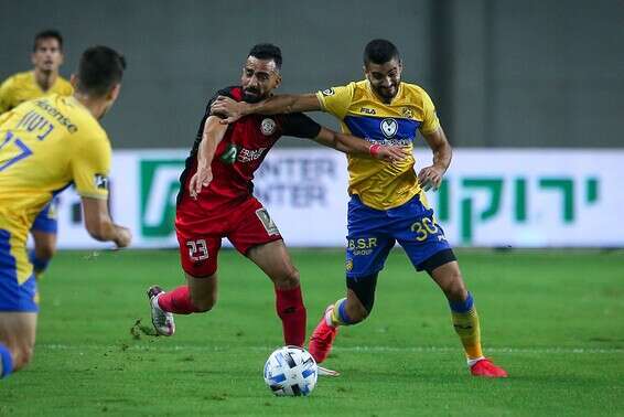 ג'אבר וקנדיל במאבק, הערב בנתניה // צילום: עמי שומן