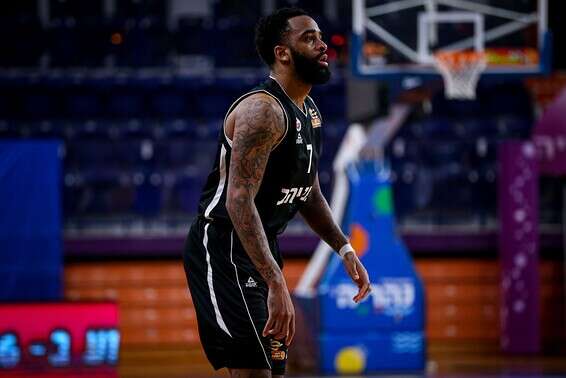 היל חוגג ניצחון מול נהריה // צילום: מאור אלקסלסי