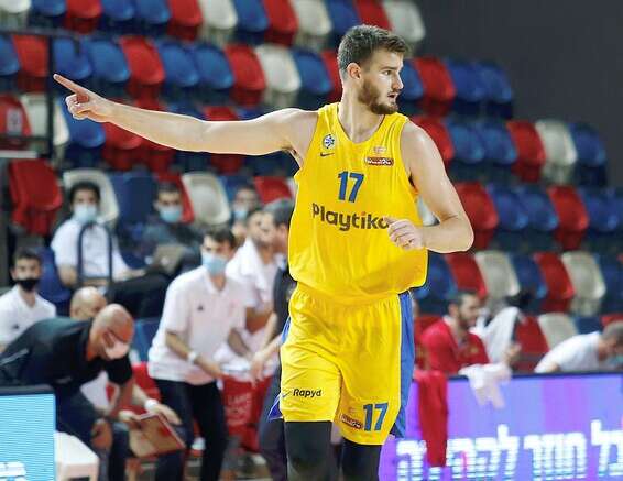 בנדר. מתחיל להיכנס לעניינים? // צילום: אלן שיבר