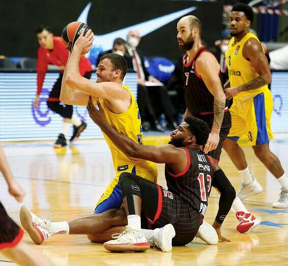 זיזיץ' נאבק, הערב בהיכל // צילום: אלן שיבר