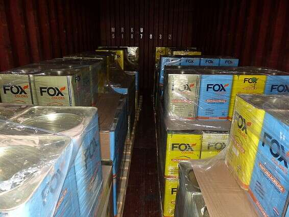 הסמים לאחר שהוצאו מהמכולה / צילום: רויטרס