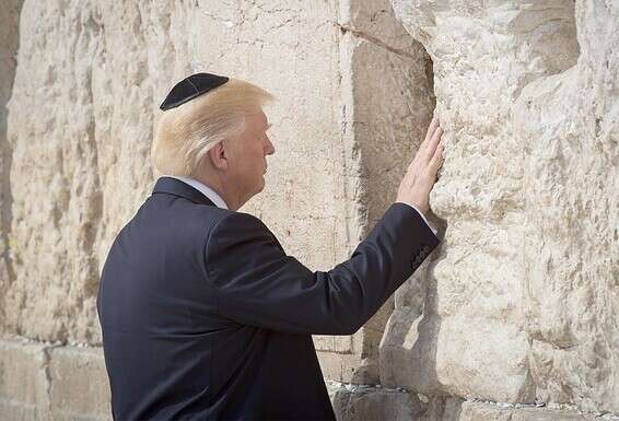 הנשיא בכותל. הכיר בירושלים כבירת ישראל // צילום: נתי שוחט/פלאש 90