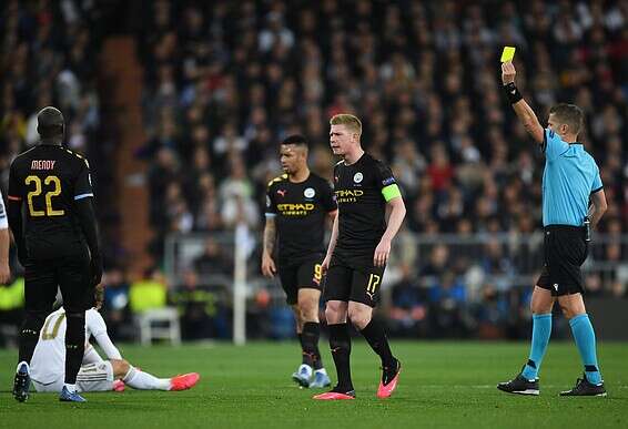 כרטיס צהוב למנדי // צילום: GettyImages