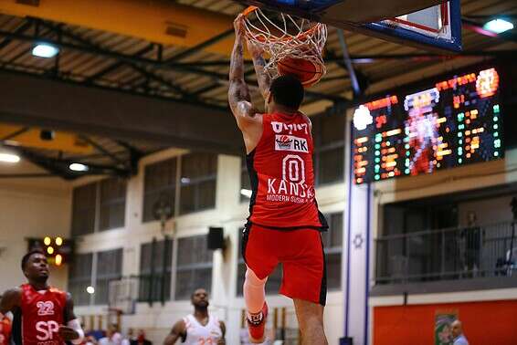 אייר ג'ורדן. דייויס לקח פיקוד // צילום: לירון מולדובן