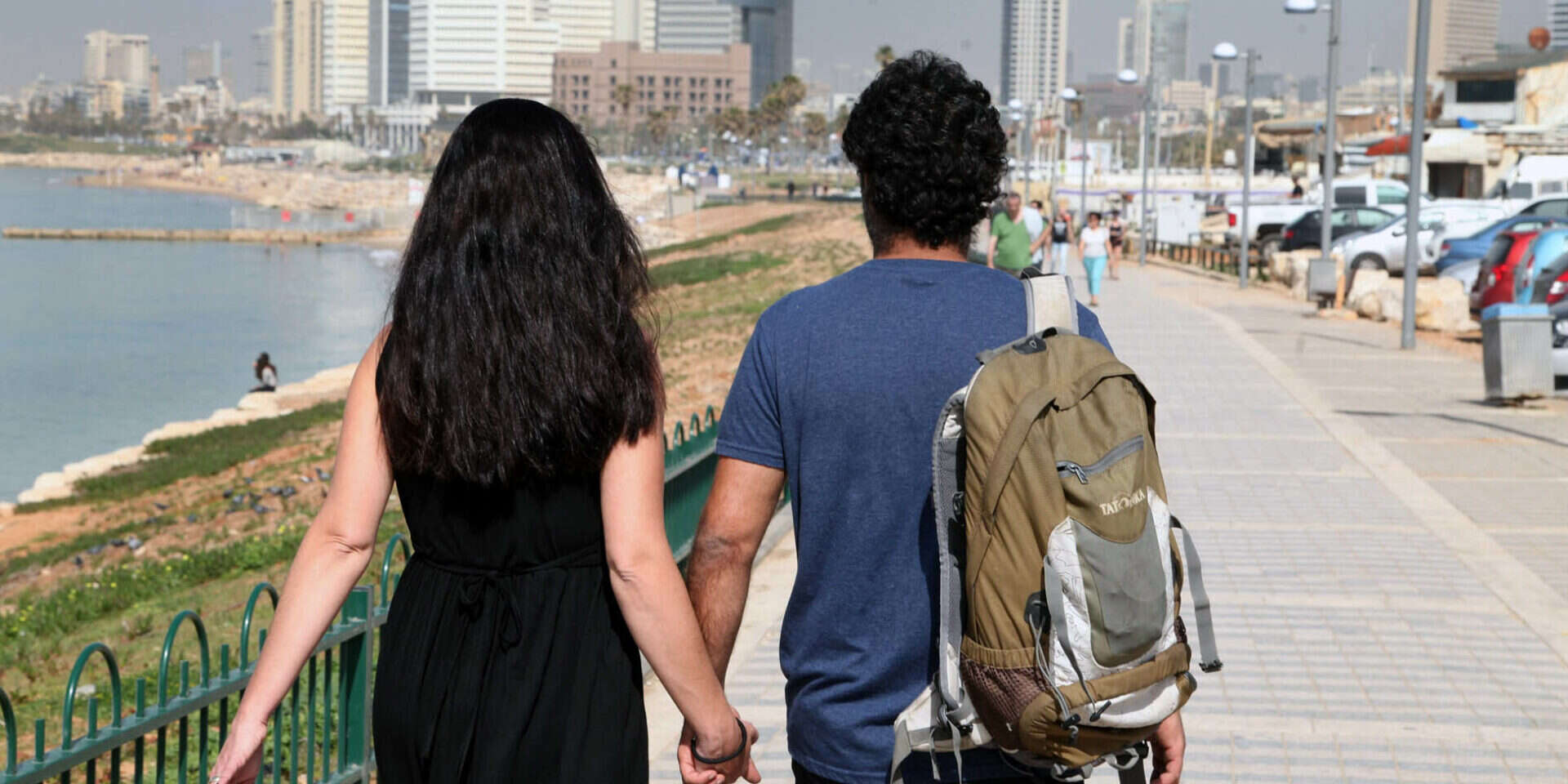תל אביב. עוקפת את הבירה // צילום: גדעון מרקוביץ' // תל אביב. עוקפת את הבירה // צילום: גדעון מרקוביץ' ,