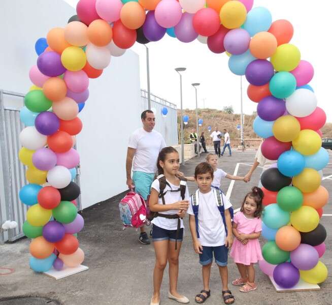 ברוכים הבאים לבית ספר// צילום: צילום: הרצי שפירא