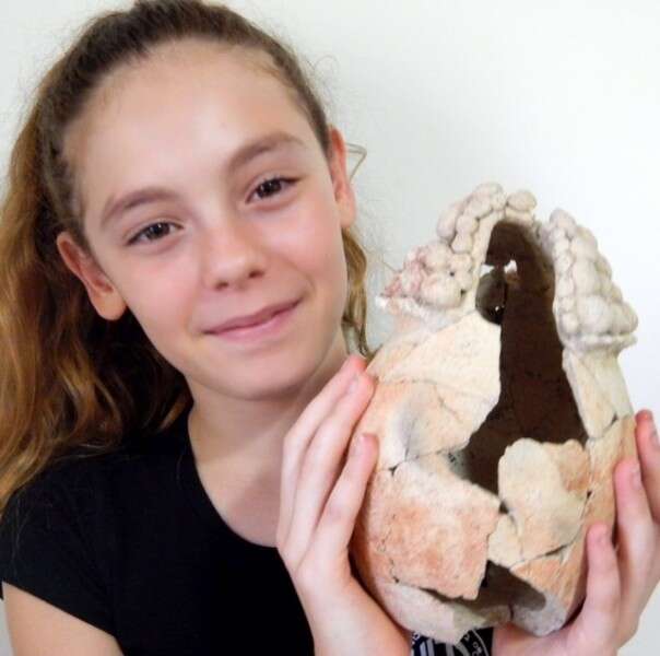 מפאת גודלו מניחים כי שימש לפולחן, הכלי מתל צף // צילום: אוניברסיטת חיפה