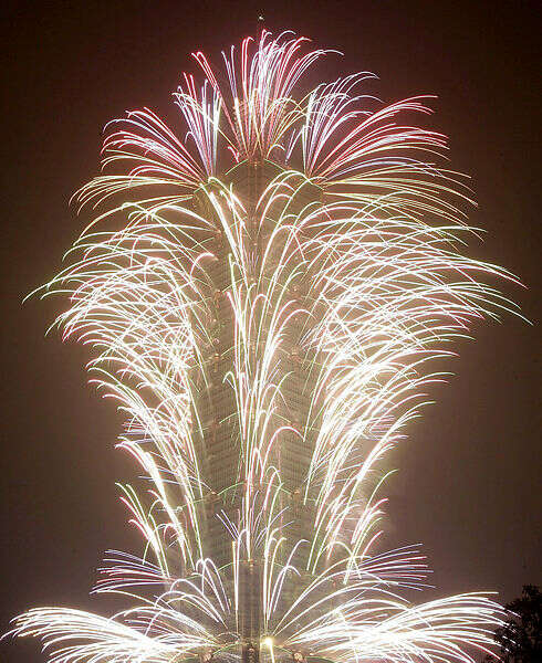 חגיגות השנה החדשה בטהיטי // צילום: רויטרס