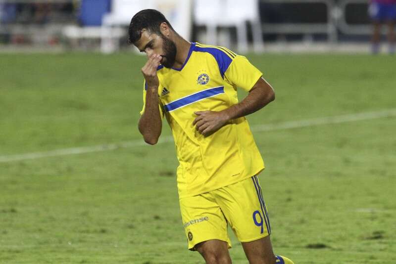 עדן בן בסט. לא הולך לו