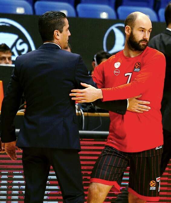 ספאנוליס. הופעת פרידה // צילום: אלן שיבר