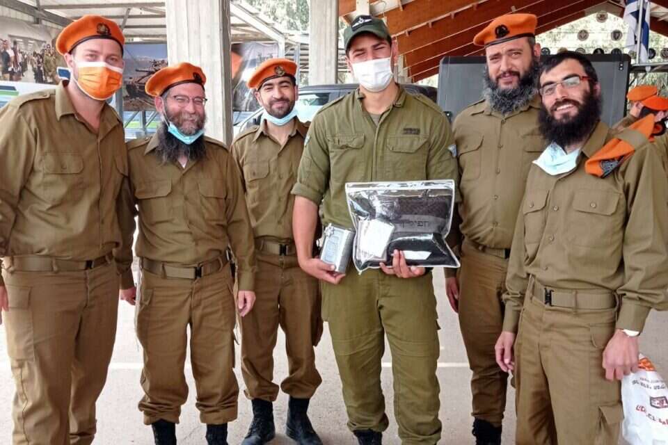אגם עם החיילים החדשים // צילום: דובר צה"ל , 