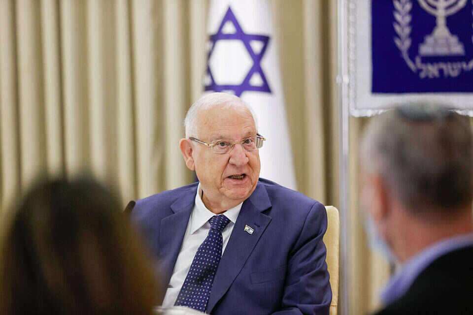 ריבלין בהתייעצויות עם נציגי המפלגות, בתחילת אפריל
, יונתן זינדל, פלאש 90