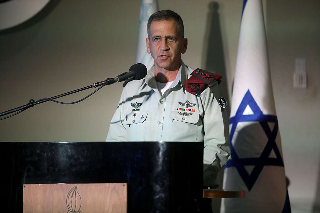 מייד בשידור ישיר: נאום הרמטכ"ל בטקס סיום קורס חובלים