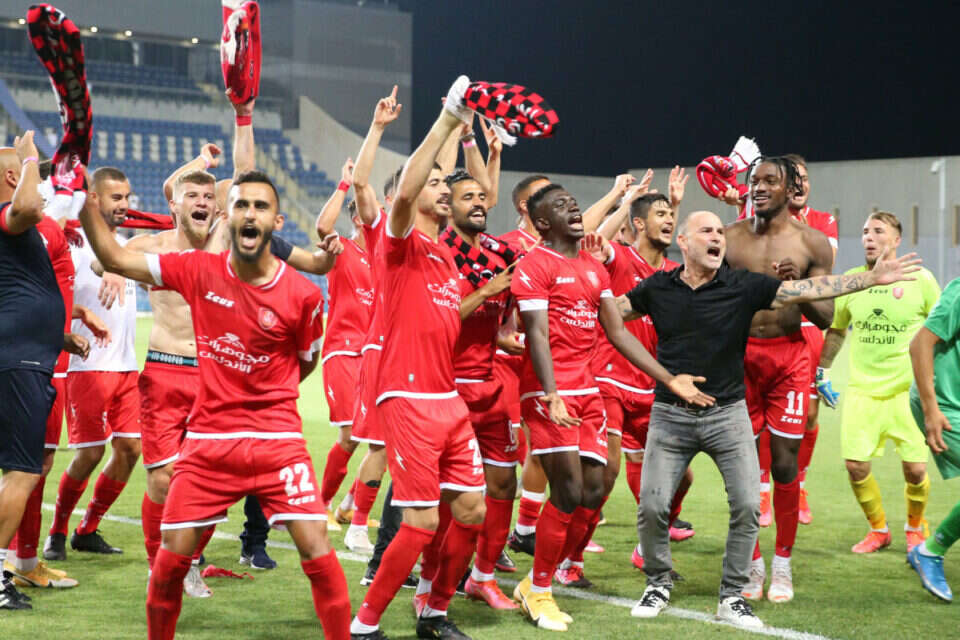 הפועל אום אל פאחם חוגגת על הדשא, אתמול , אויד ציטיאט