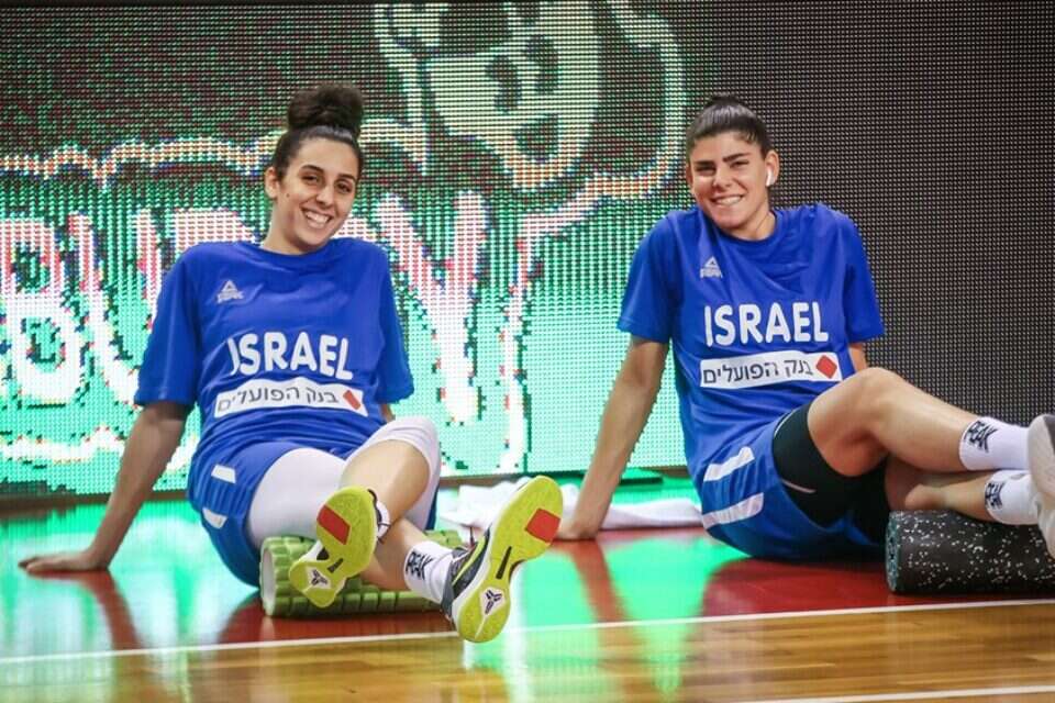 שחקניות נבחרת ישראל, דניאל רבר ושהד עבוד , איגוד הכדורסל
