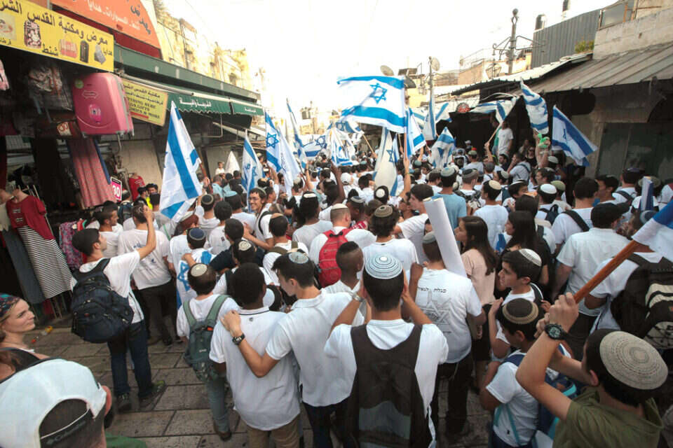 מצעד הדגלים אשתקד , אורן בן חקון