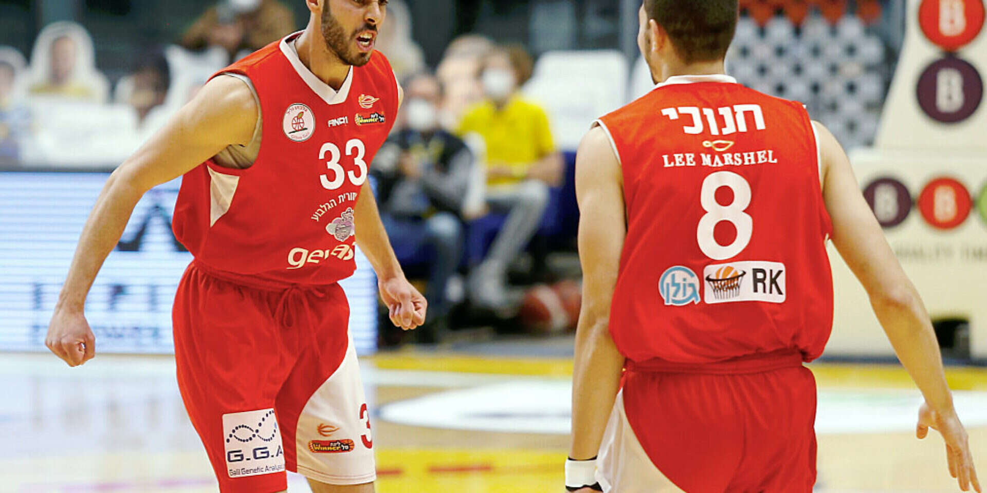 עמית גרשון (משמאל). עוזב את הגלבוע // צילום: אלן שיבר ,