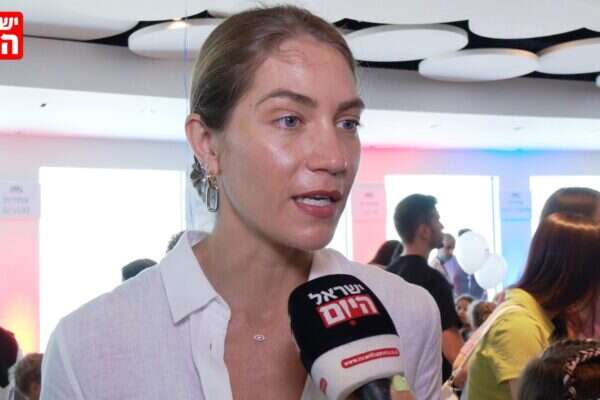 ג'ני צ'רוואני , משה בן שמחון