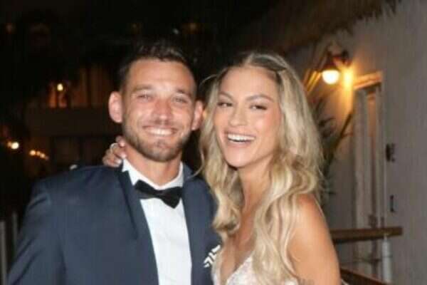 דין מירושניקוב ואנני חנין חוגגים , ניר פקין