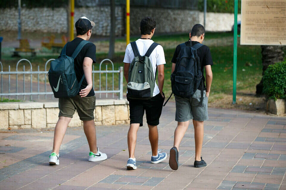 תלמידים, ארכיון , לירון מולדובן