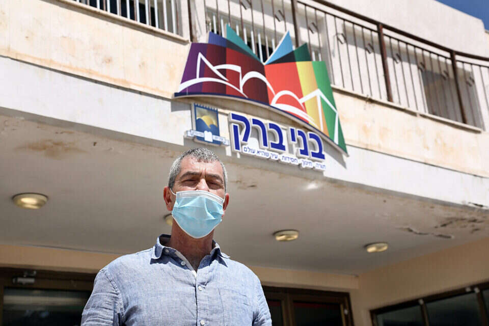 רוני נומה מול עיריית בני ברק // צילום: גדעון מרקבויץ' ,