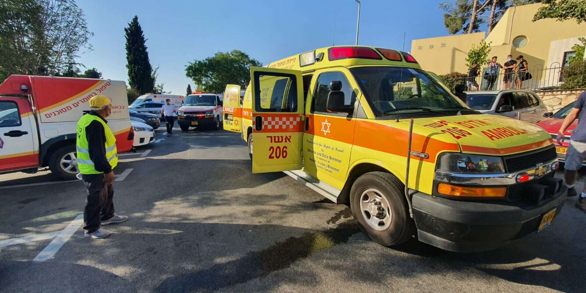 תיעוד מבצעי מד"א , דור וקנין