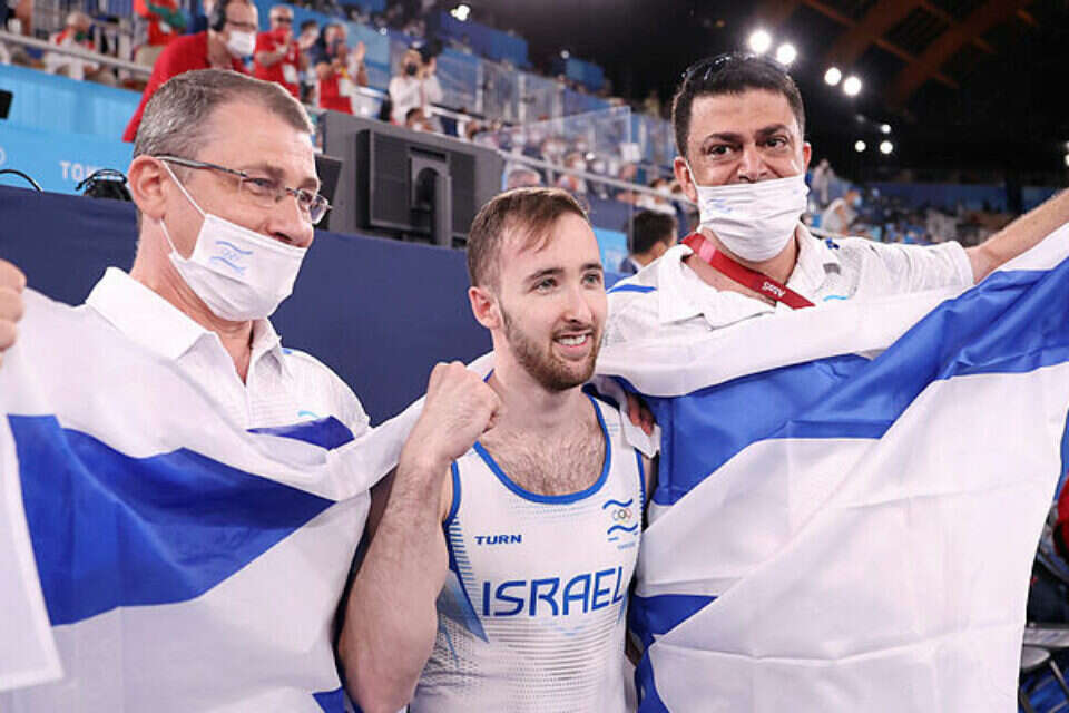 דולגופיאט עם צוות האימון , GettyImages