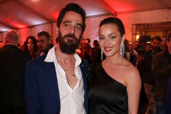 לא מתחבר לדברים שלה. אנה ארונוב ואייל אלגבי , ניר פקין