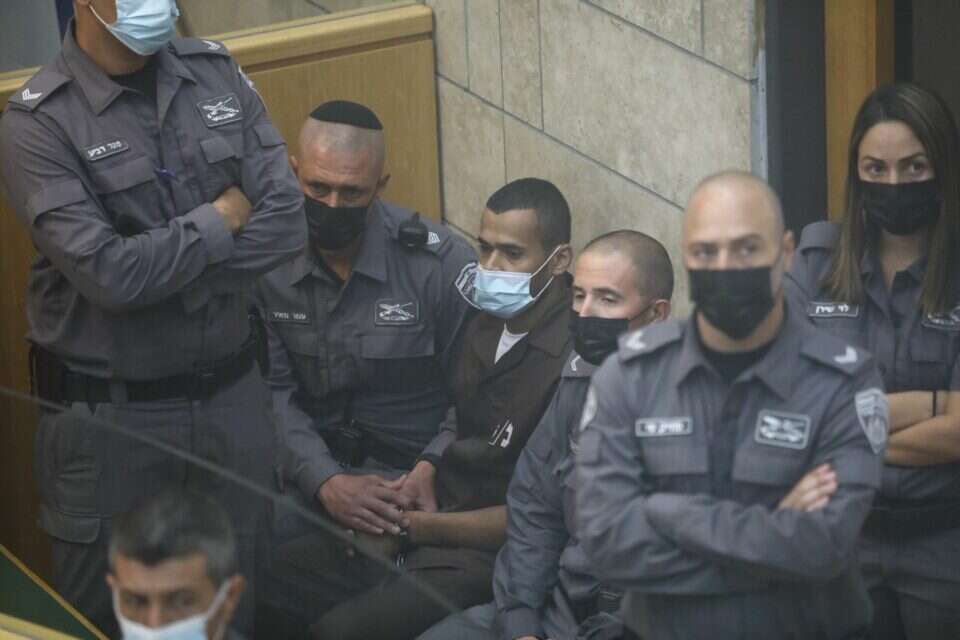 הארכת מעצר המחבלים הנמלטים , מישל דוט קום