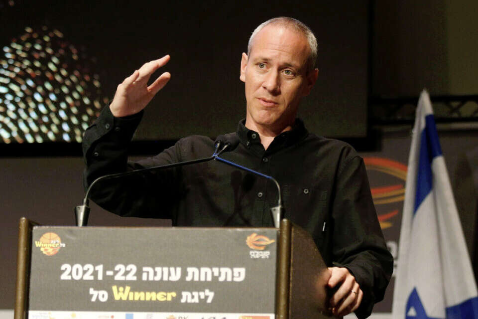 טרופר, היום , אלן שיבר