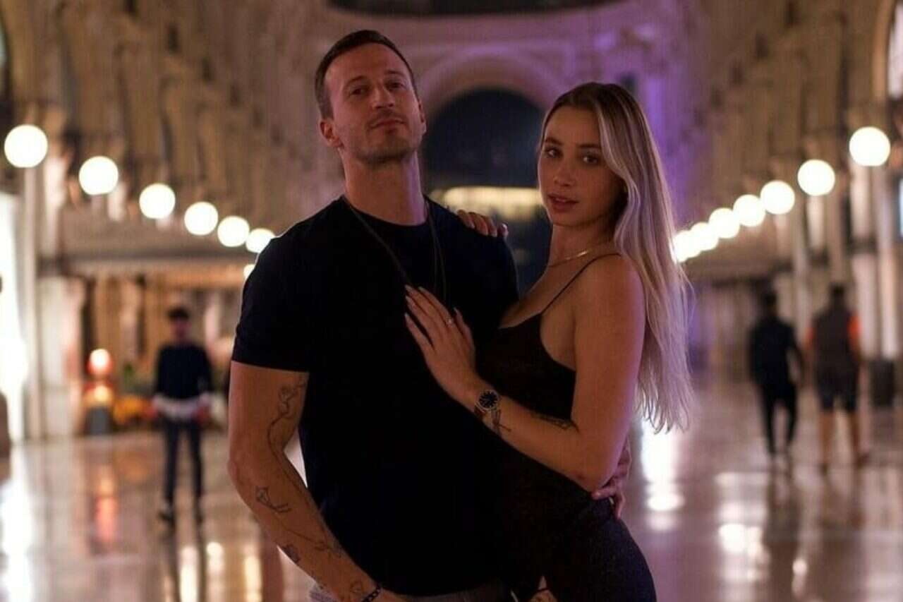 מחזיקה אותו חזק: מרי פרגלין חושפת פרטים על הזוגיות עם מייקל לואיס | ישראל  היום