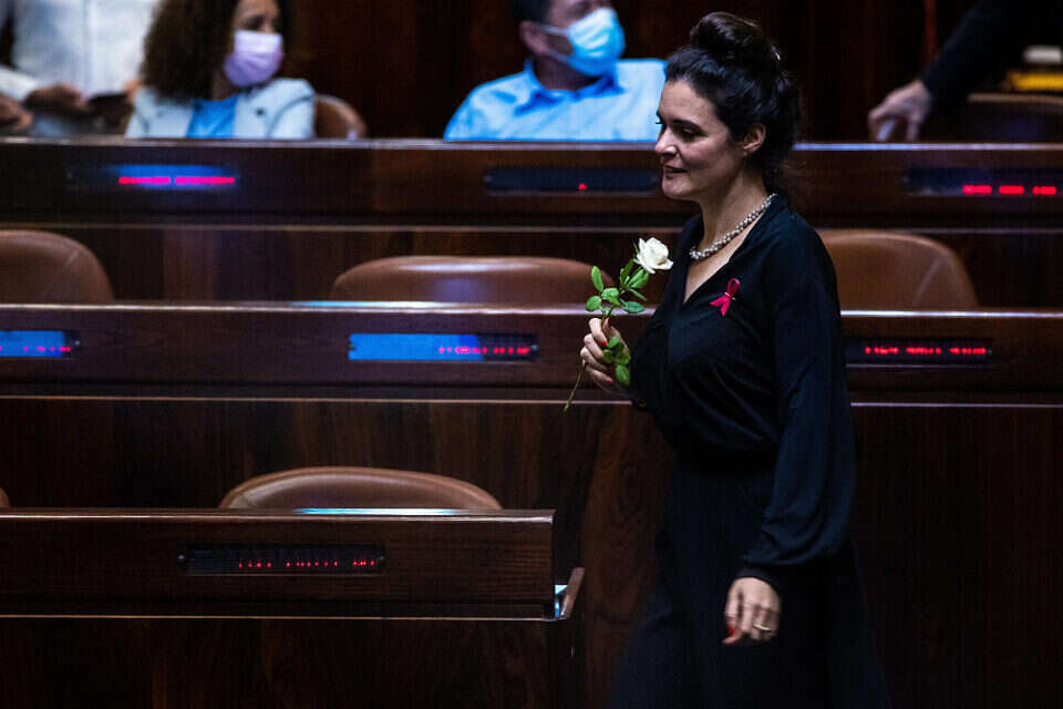 ח"כ לשעבר אמילי מואטי , אורן בן חקון