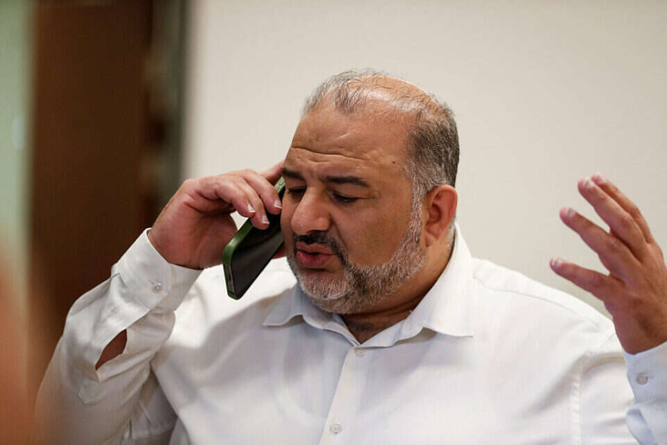 יו"ר רע"מ מנסור עבאס במהלך הדיונים על התקציב , אי.אף.פי