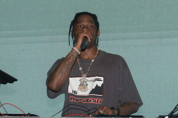 טראוויס סקוט , אי.אף.פי