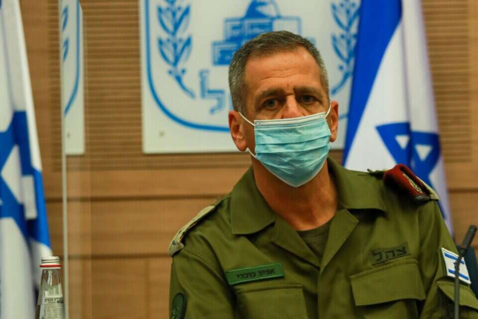הרמטכ"ל כוכבי קודם ישיבת ועדת החוץ והביטחון  , אורן בן חקון 