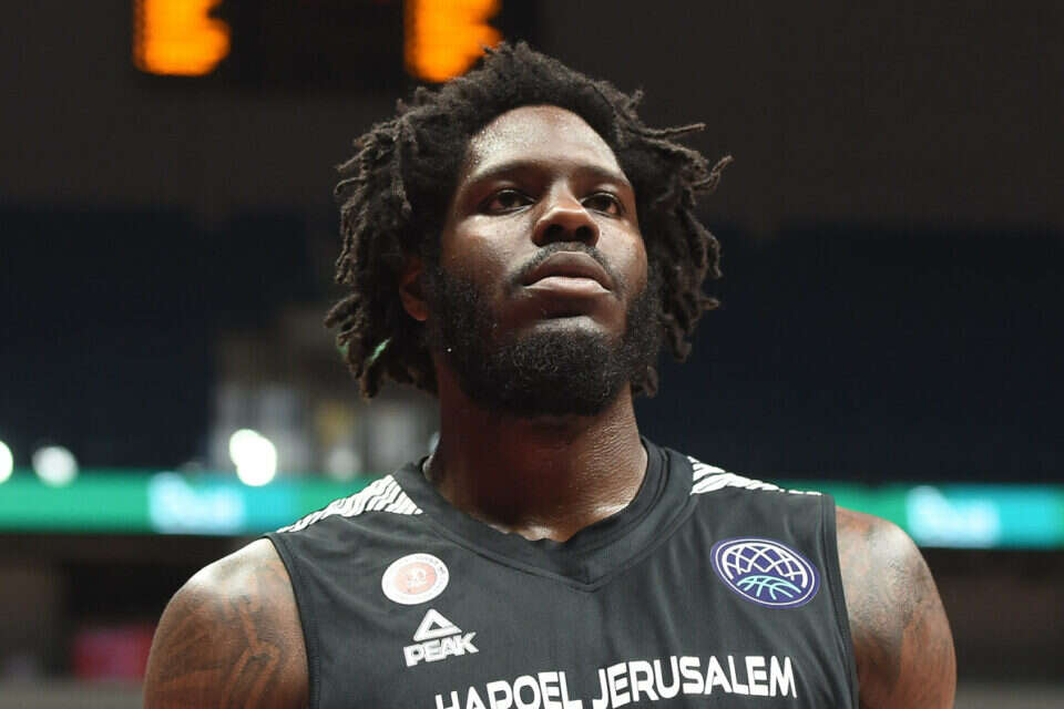 בנט. שליחנו בקנדה , ברני ארדוב