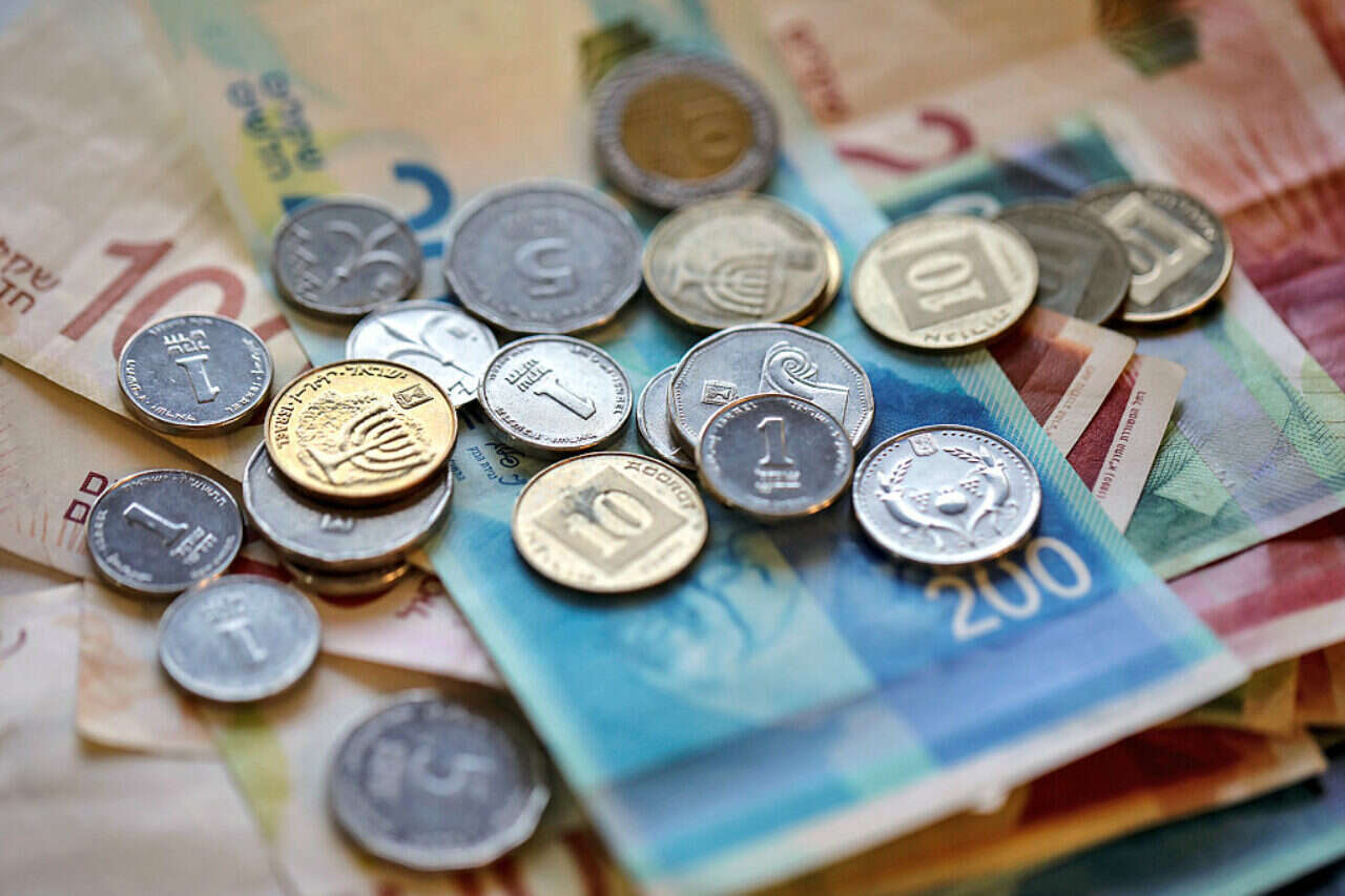 שעת שיא: השקל מככב מול המטבעות המובילים בעולם | ישראל היום