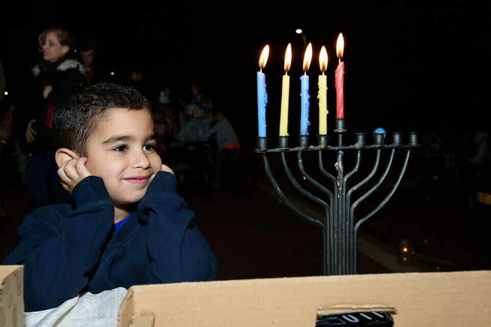 When do you light the fourth candle of Hanukkah 2021? Israel today