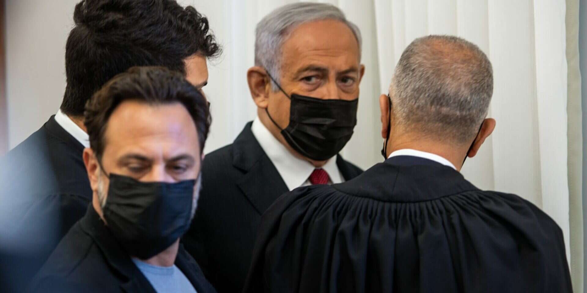 נתניהו בבית המשפט , אורן בן חקון 