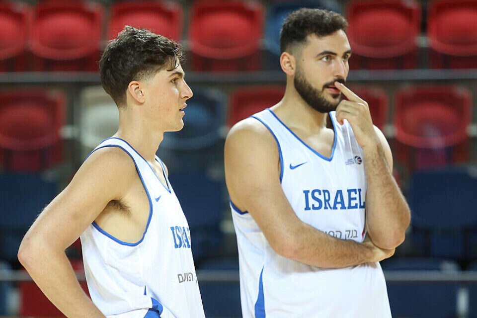 עידן זלמנסון ואדם אריאל. נבחרת ישראל מוכנה , דני מרון